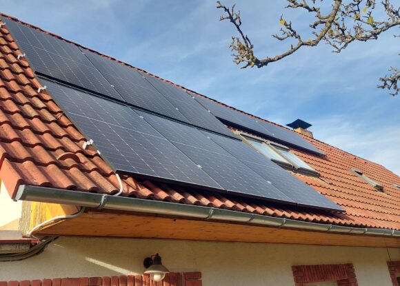 4 kW hybrid s batériou a Wallboxom